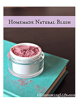 Make Homemade Makeup, Natural Beauty Recipes, Make Your Own Mascara