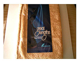 Vintage XXLarge Luxury Fieldcrest XL Bath Towel Royal Velvet 36" X 70 .