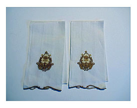 Pair Marghab Guest Fingertip Towels Linen Embroidery Madeira From Vfv .